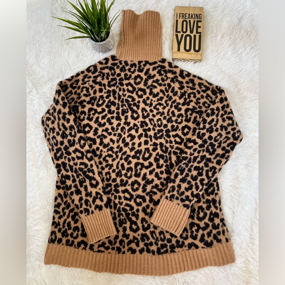 J. Crew Leopard Print Turtleneck Sweater - Supersoft and LIKE NEW! - Picture 2 of 5